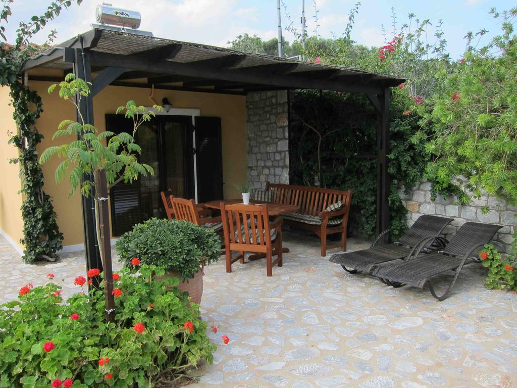 Estia Holiday Gythio Buitenkant foto