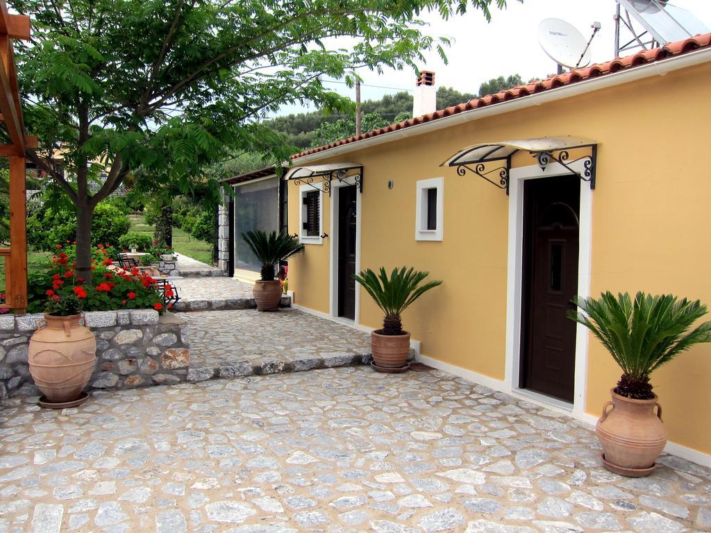 Estia Holiday Gythio Buitenkant foto
