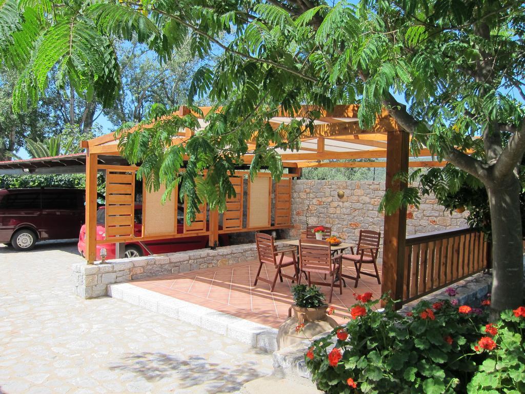 Estia Holiday Gythio Buitenkant foto